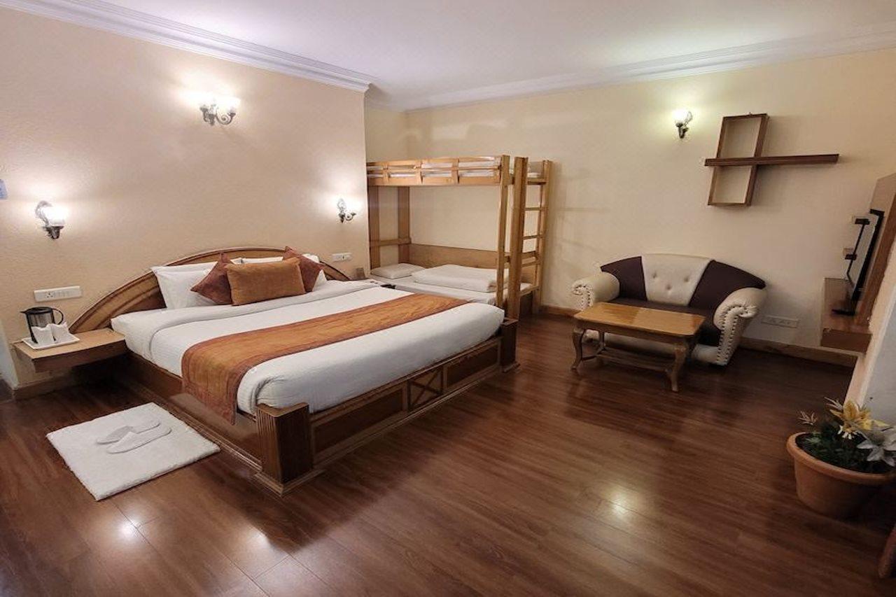 Hotel Landmark Shimla Zewnętrze zdjęcie