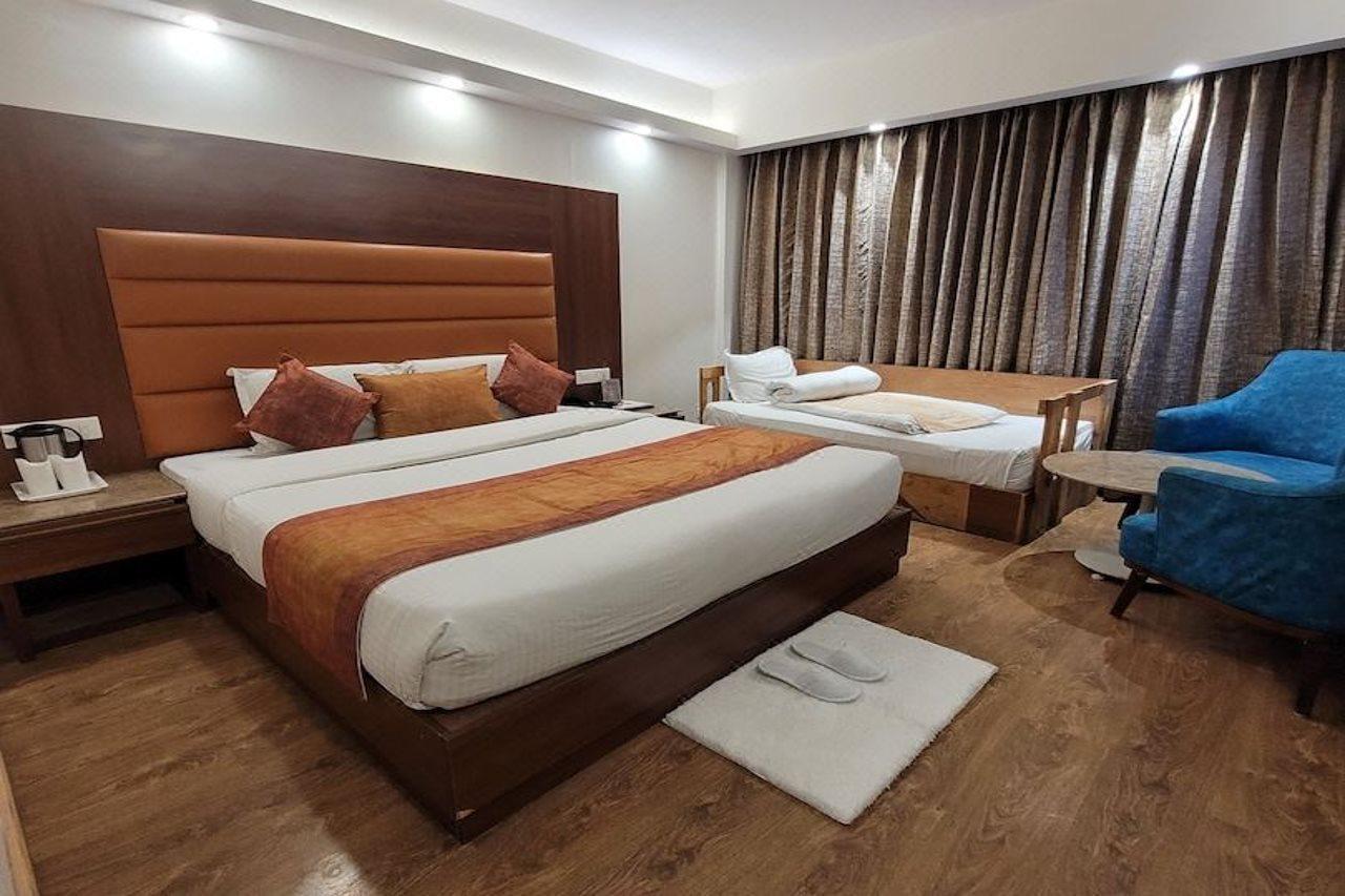 Hotel Landmark Shimla Zewnętrze zdjęcie